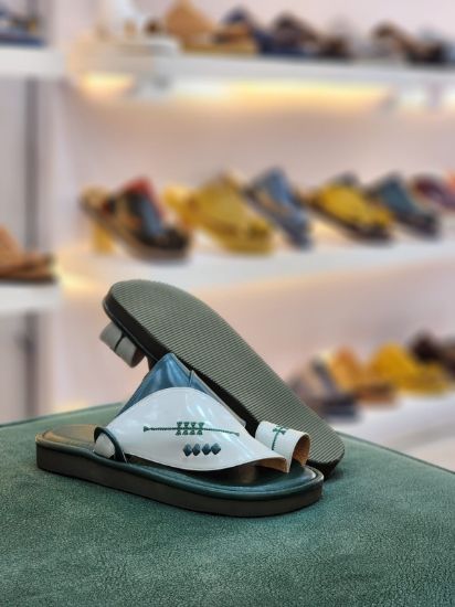 صورة زبيري وطني مطرز مديل م66